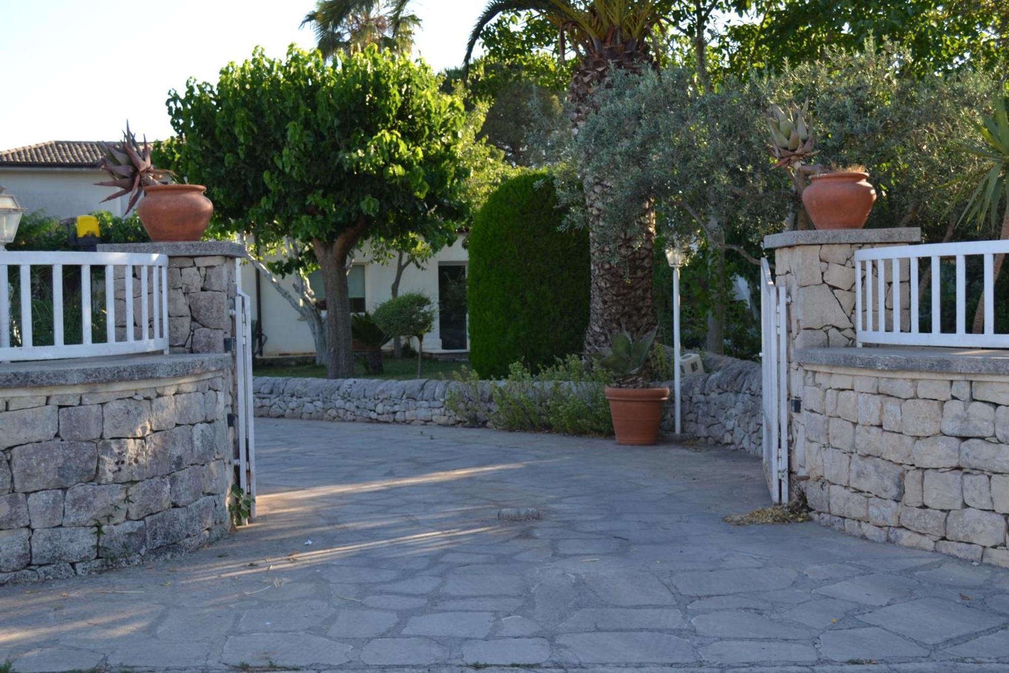 Casa Degli Avi Don Neli, Immersa Nella Natura Módica Exterior foto